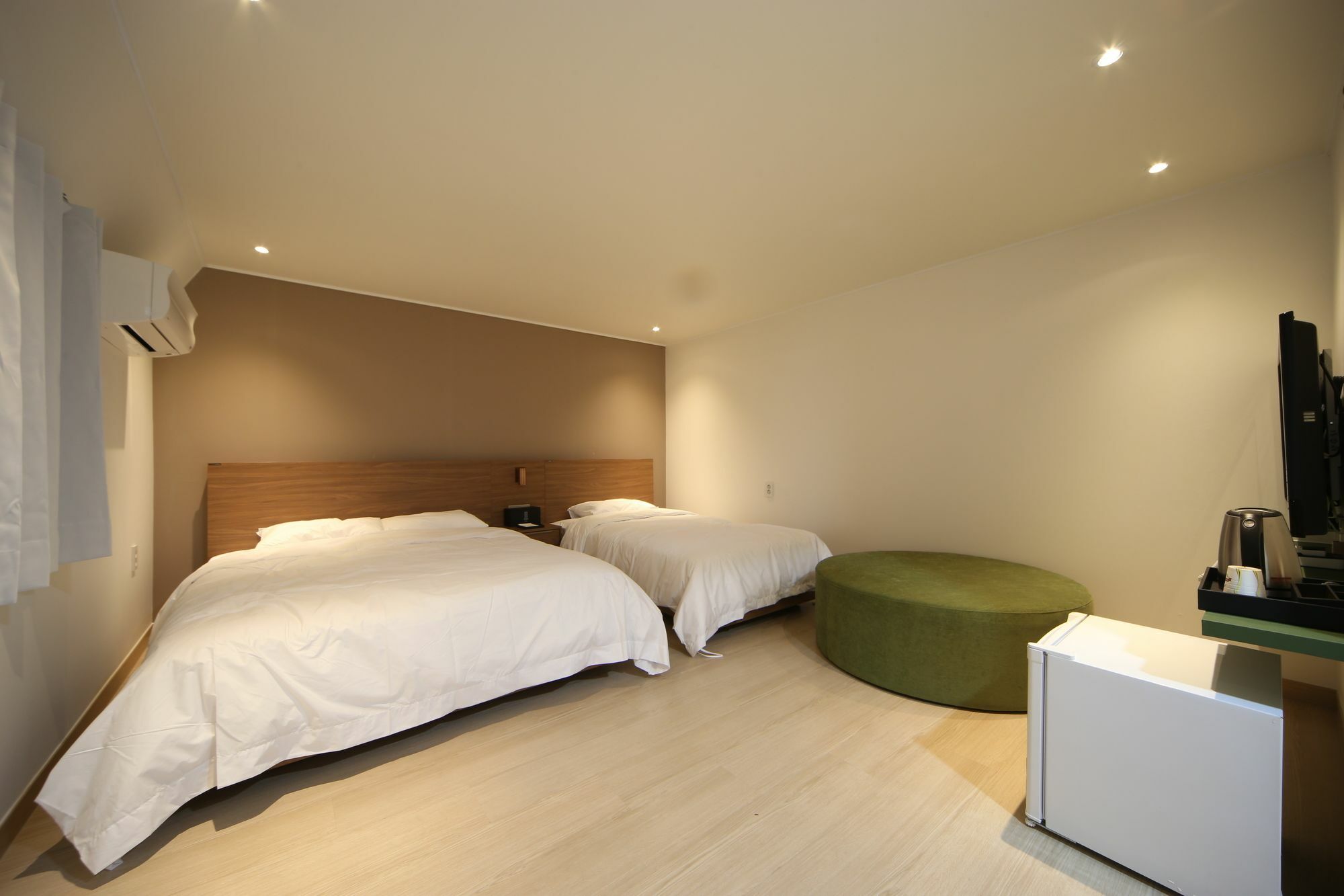 Soho Hotel Busan Exterior photo